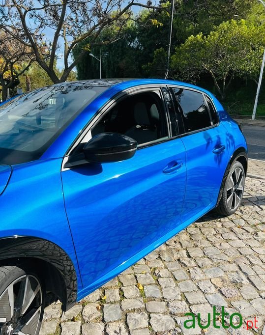 2021' Peugeot e-208 Ver-Gt photo #5