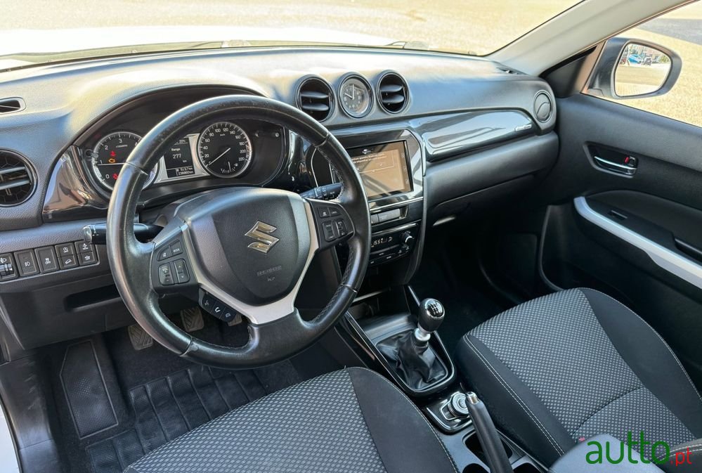 2016' Suzuki Vitara photo #2