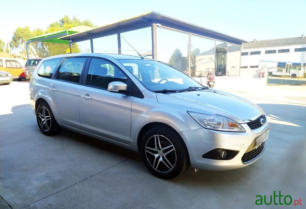 2008' Ford Focus Sw photo #1