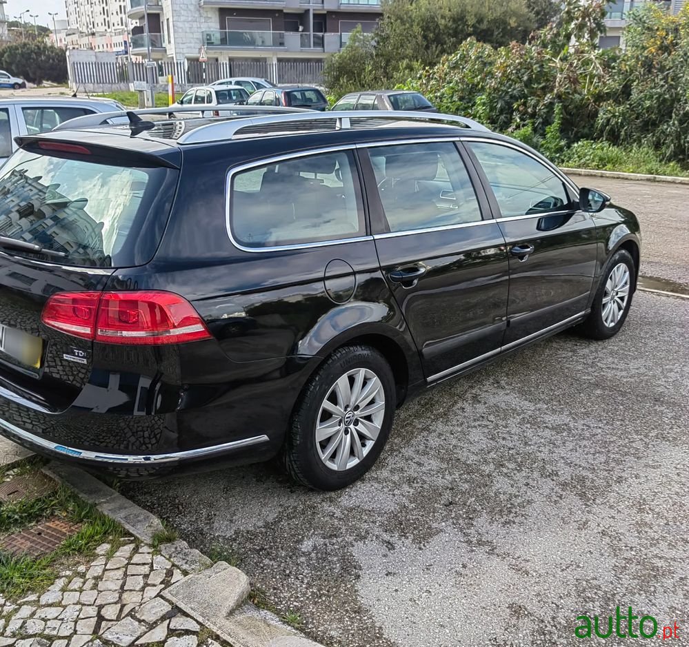 2013' Volkswagen Passat Variant photo #3