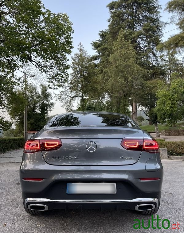 2021' Mercedes-Benz GLC 300 photo #3