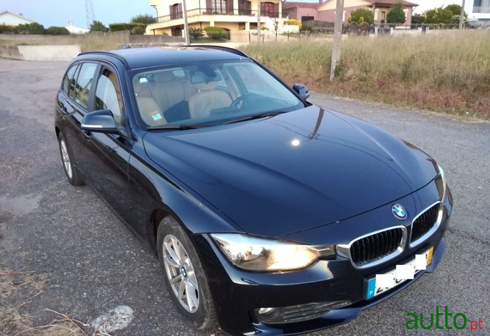 2013' BMW 320 photo #3