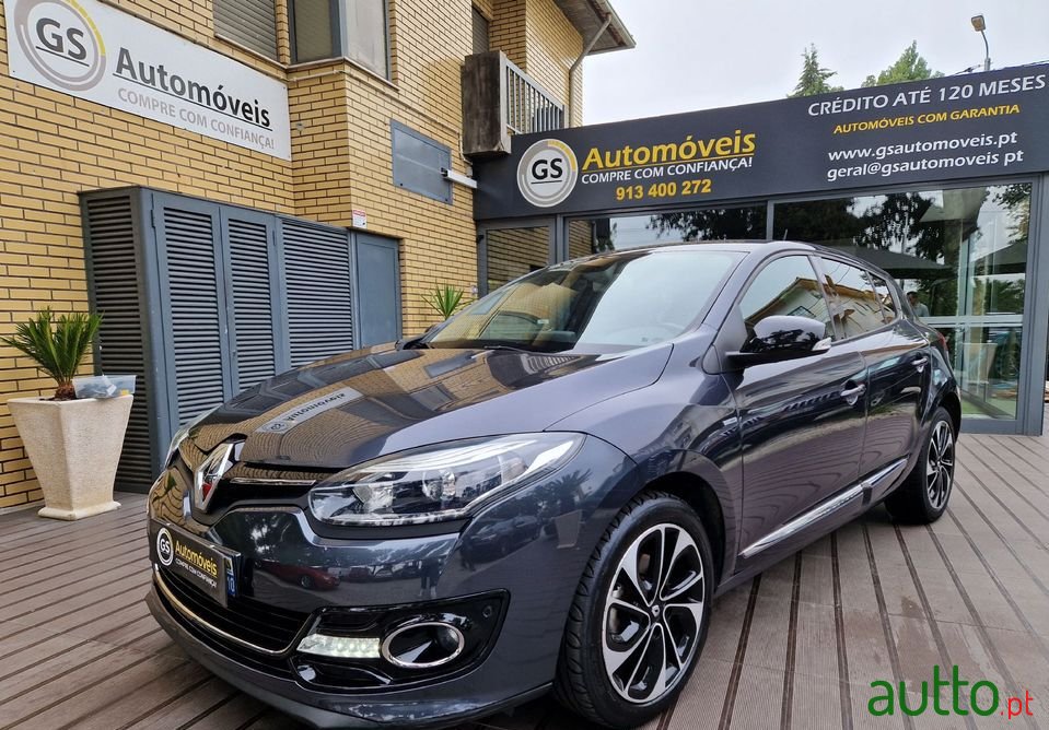 2014' Renault Megane photo #1