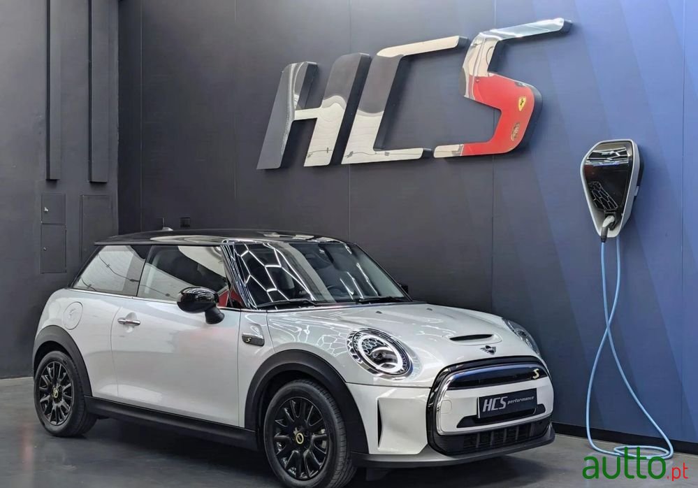 2022' MINI 3 Portas photo #1