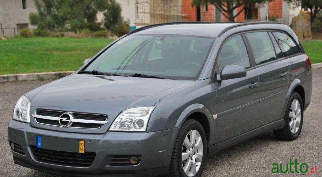 2005' Opel Vectra Caravan photo #1