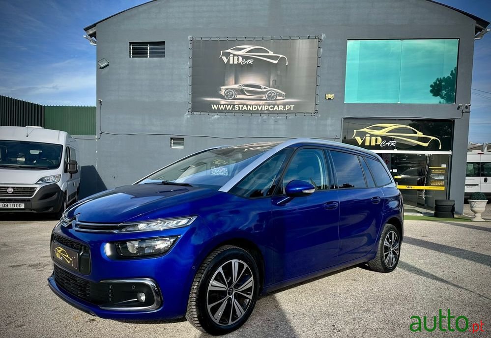 2017' Citroen C4 Grand Picasso photo #1