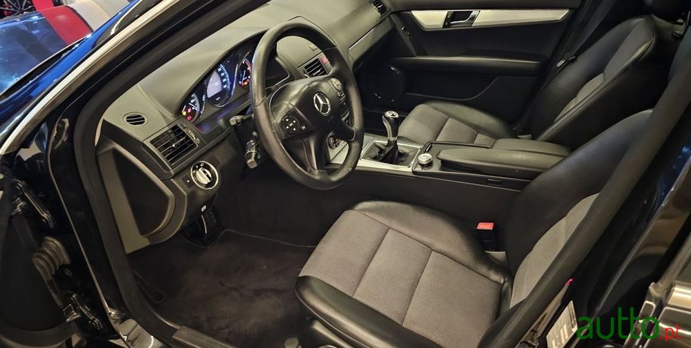 2010' Mercedes-Benz C 220 photo #6