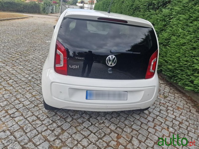 2015' Volkswagen Up photo #5