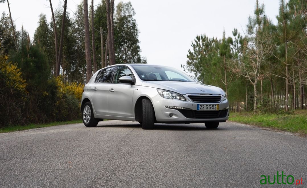 2017' Peugeot 308 photo #3