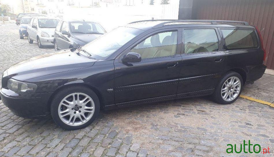 2001' Volvo V70 2.4 D5 photo #1