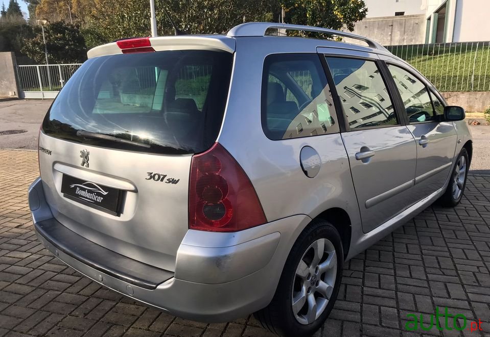 2006' Peugeot 307 Sw photo #3