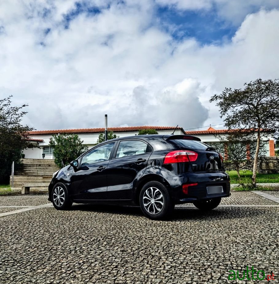 2016' Kia Rio photo #4