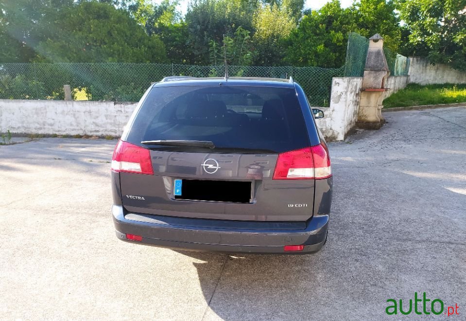 2007' Opel Vectra Caravan photo #4