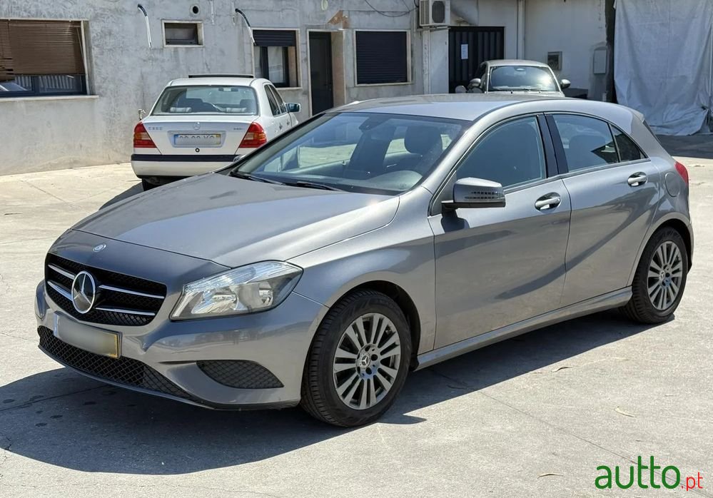 2015' Mercedes-Benz 180 photo #1