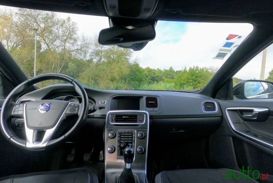 2013' Volvo V60 photo #1