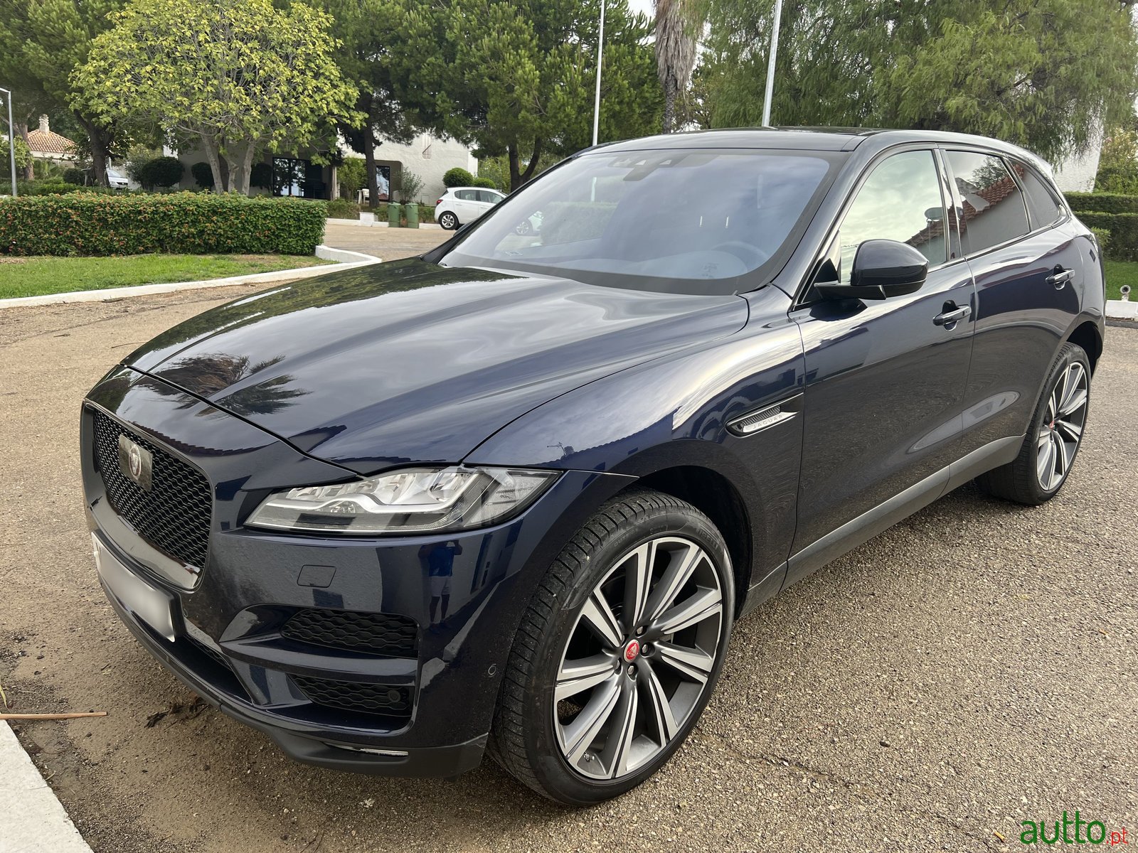 2018' Jaguar F-Pace Prestige photo #1