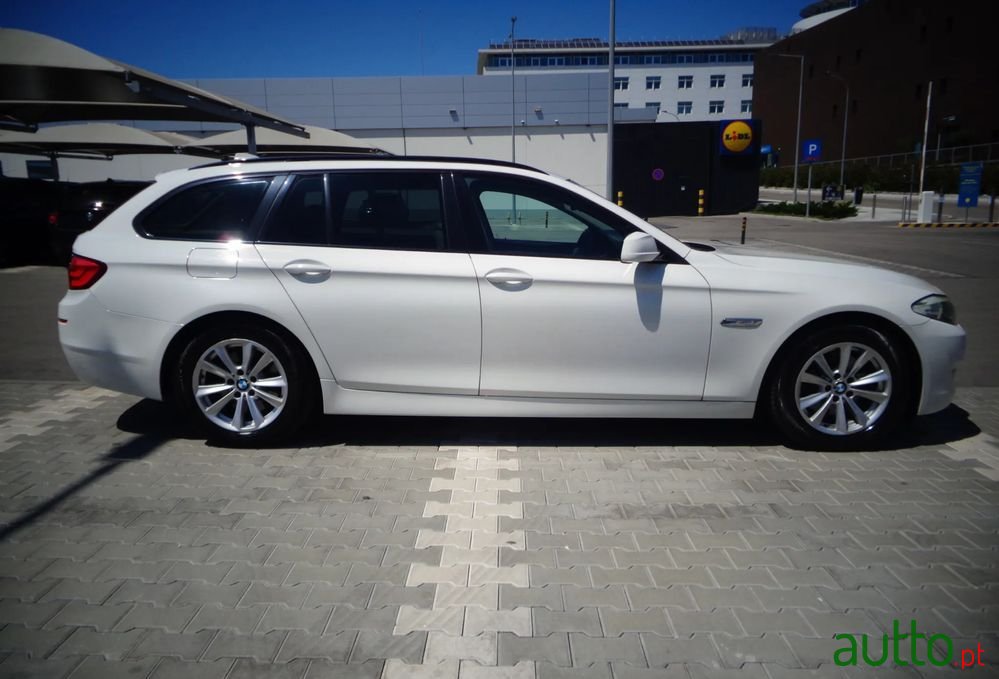 2011' BMW Série 5 photo #1