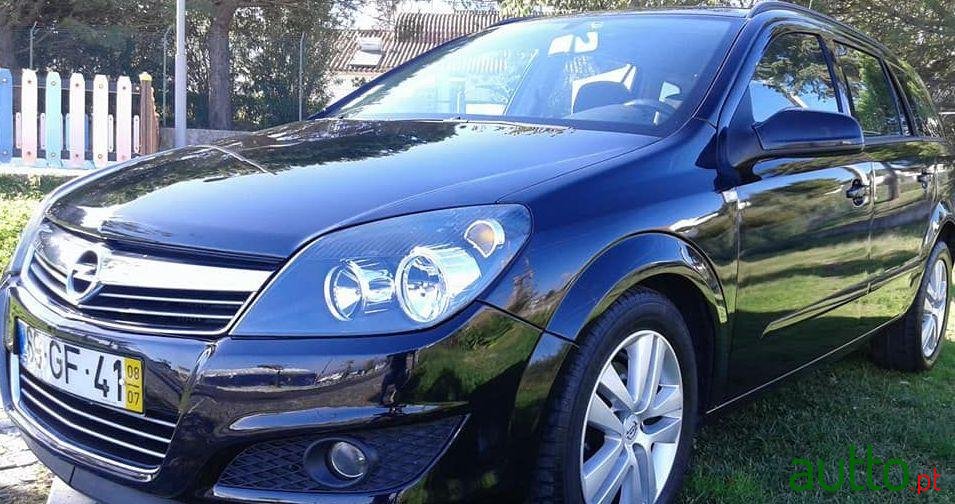 2008' Opel Astra Caravan photo #1