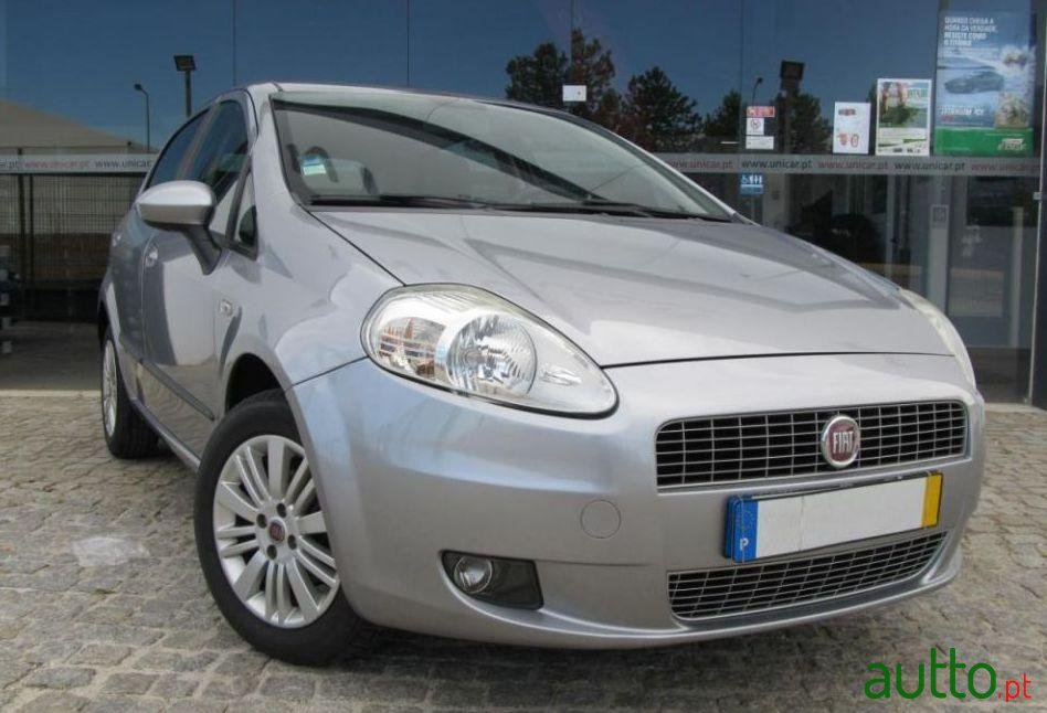 2009' Fiat Grande-Punto 1.2 Free 280 photo #1