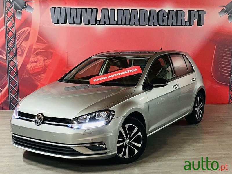 2019' Volkswagen Golf photo #1