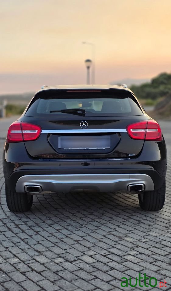 2016' Mercedes-Benz Classe Gla photo #5