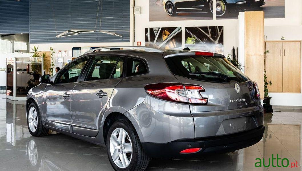 2014' Renault Megane Sport Tourer photo #1