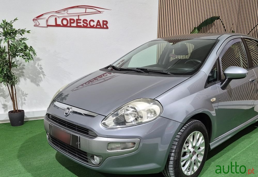 2010' Fiat Punto Evo 1.4 Dynamic photo #2