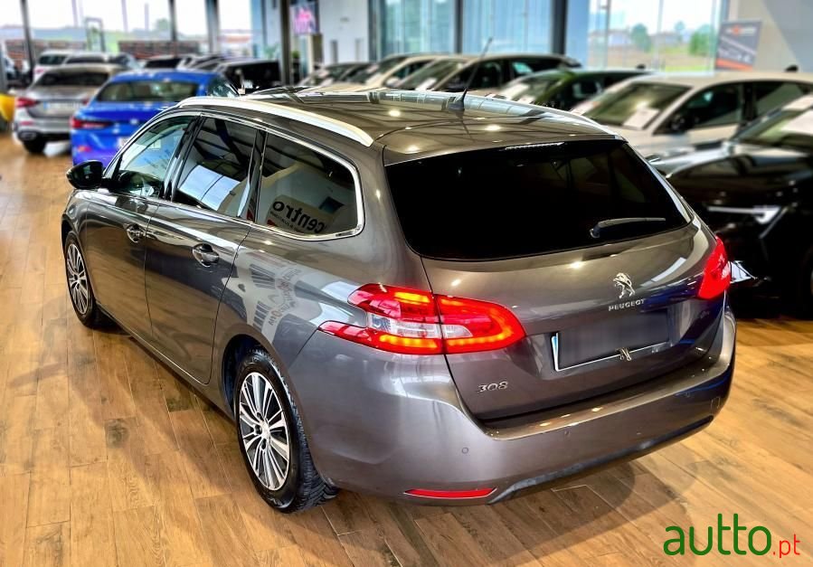 2021' Peugeot 308 Sw photo #4