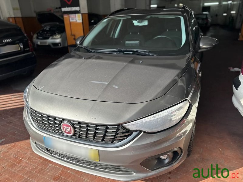 2019' Fiat Tipo Station Wagon photo #3