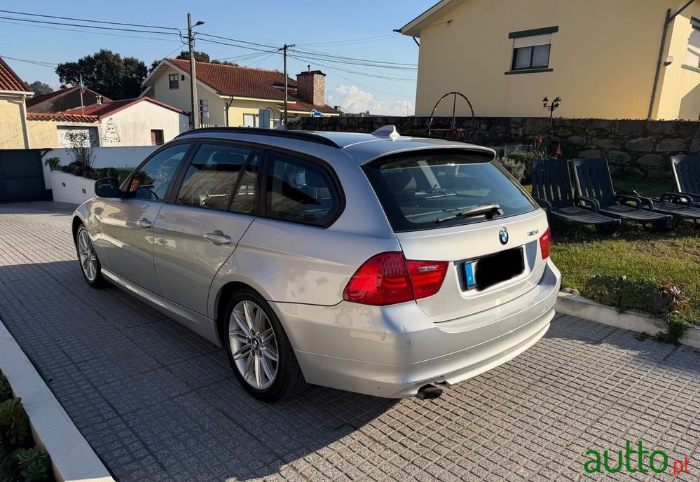 2010' BMW Série 3 photo #6