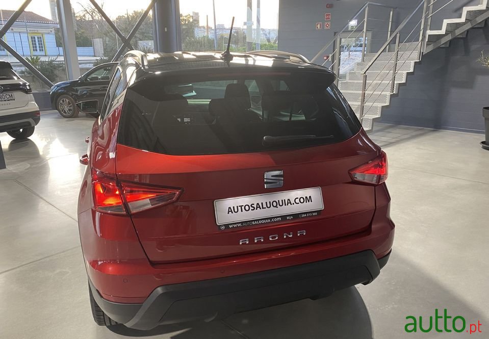 2021' SEAT Arona photo #4