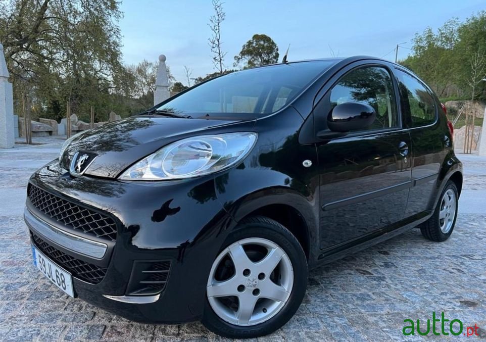 2010' Peugeot 107 photo #3