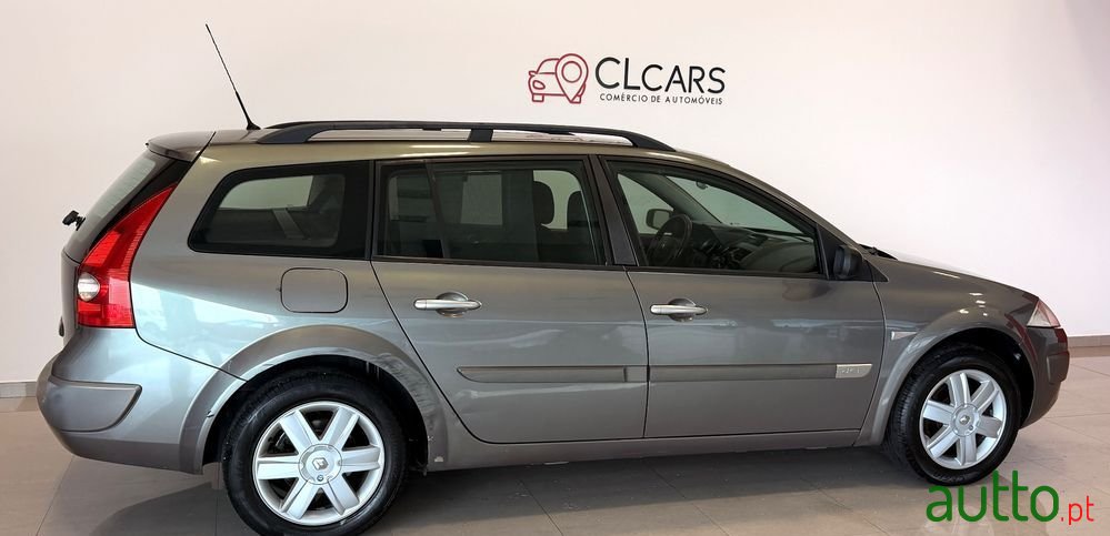 2005' Renault Megane Break photo #4