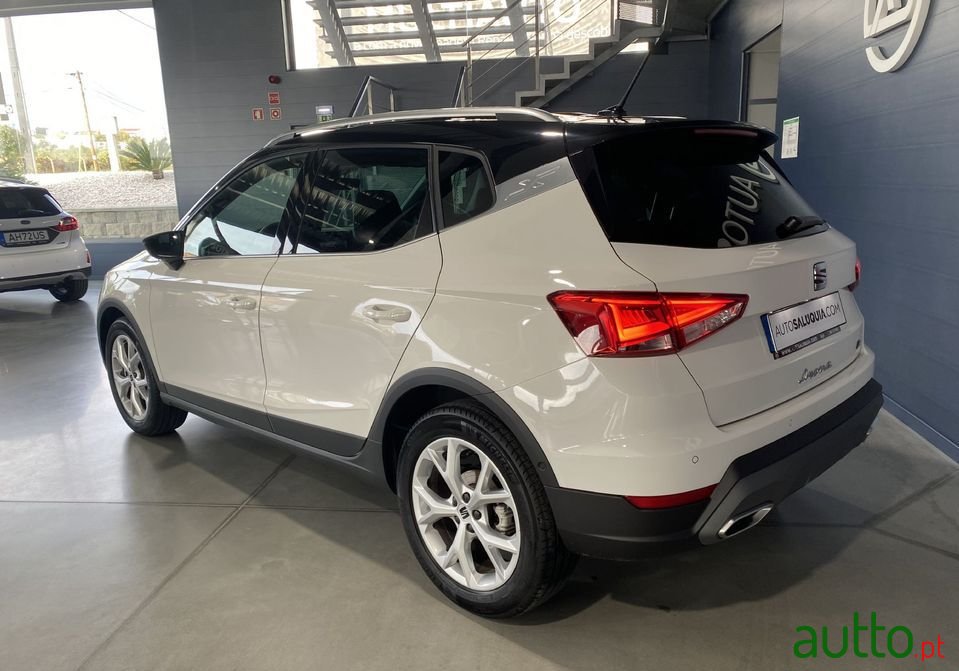 2022' SEAT Arona photo #3