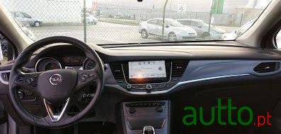 2016' Opel Astra photo #4