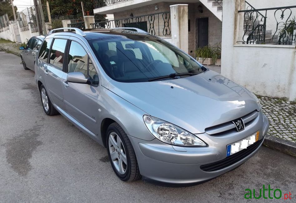 2005' Peugeot 307 Sw photo #1