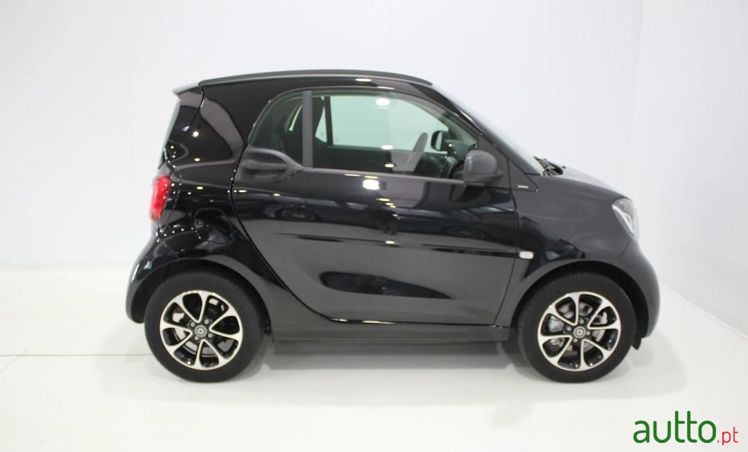 2017' Smart Fortwo photo #3