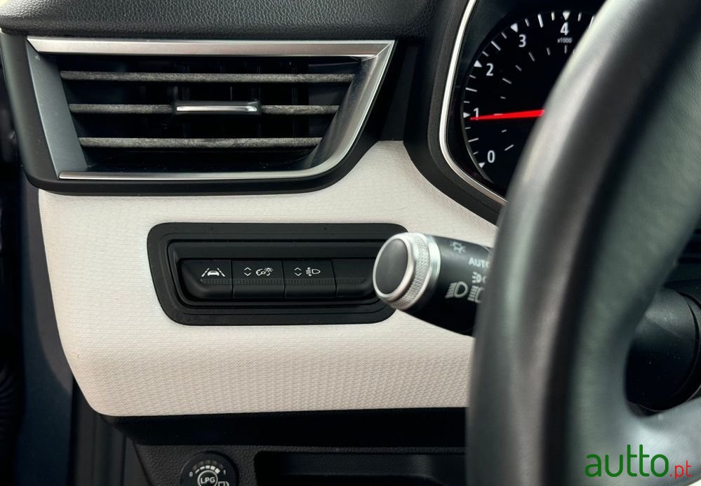 2021' Renault Clio photo #6