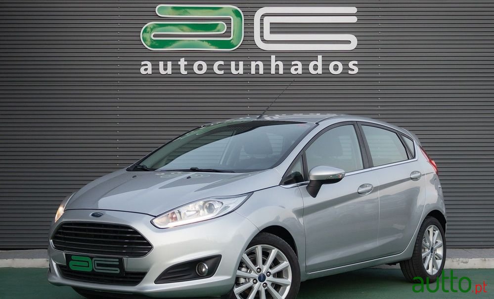 2016' Ford Fiesta photo #3