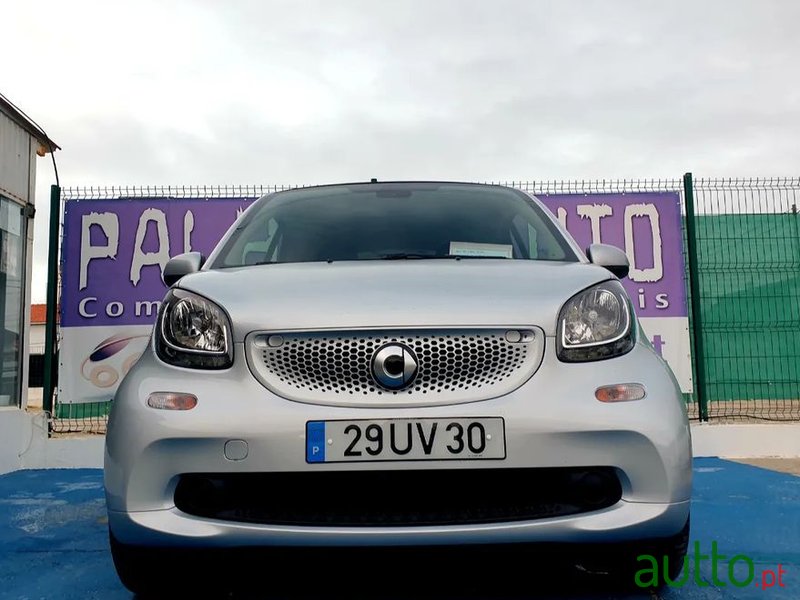 2018' Smart Fortwo photo #2