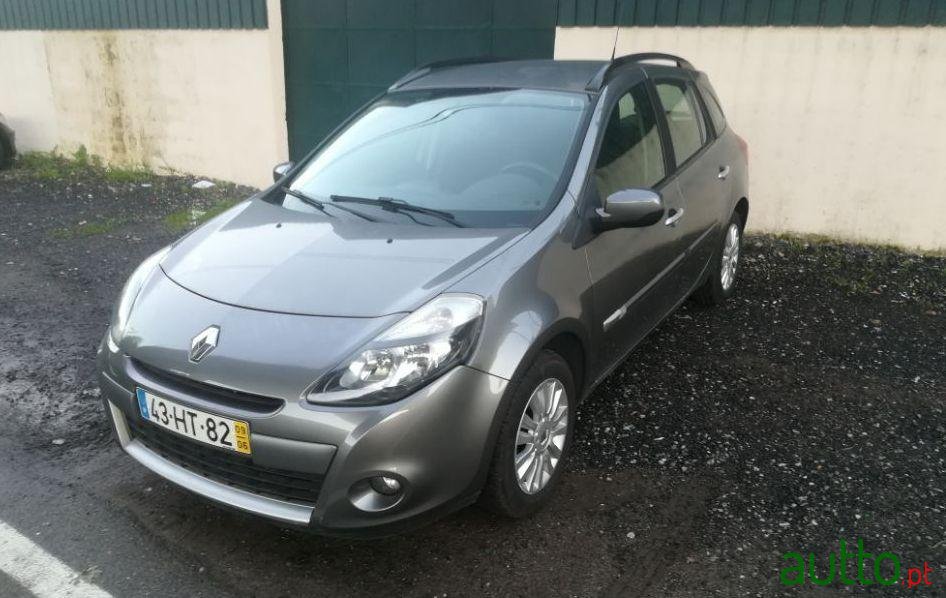 2009' Renault Clio Break photo #2