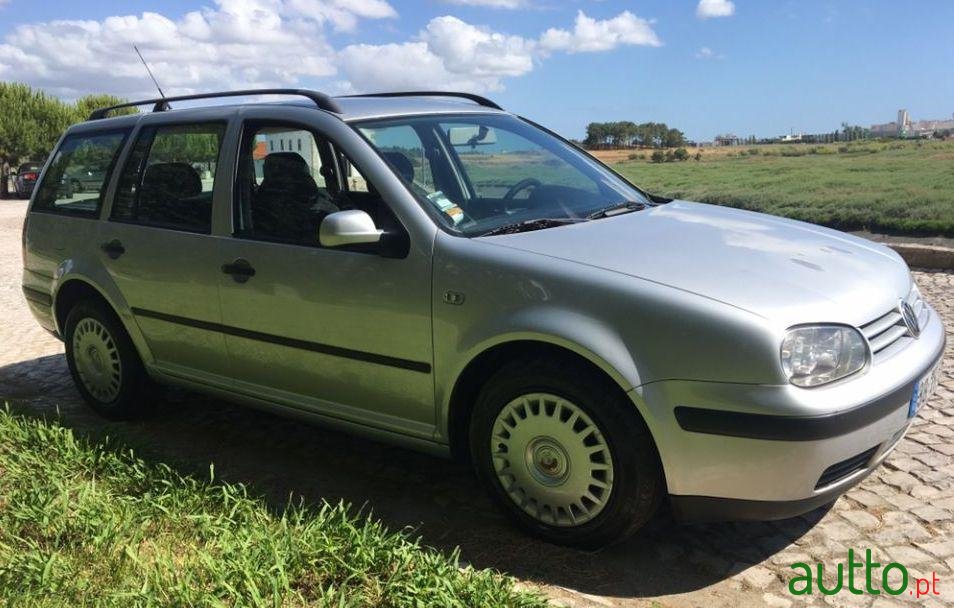 2001' Volkswagen Golf Variant photo #1