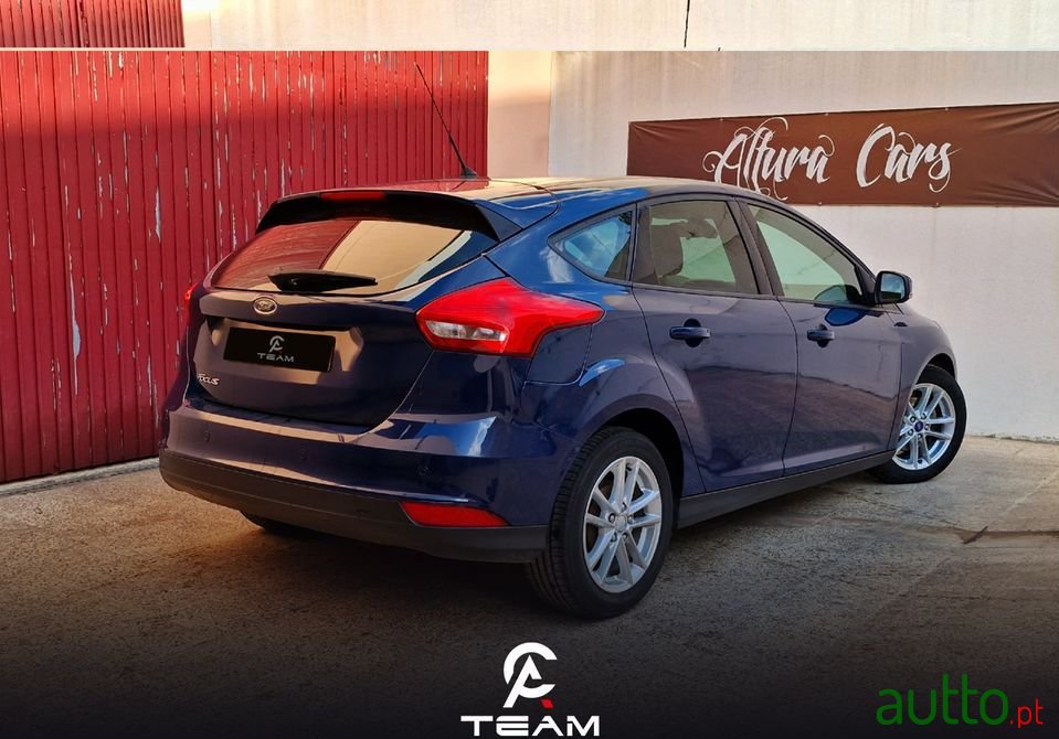 2015' Ford Focus photo #4