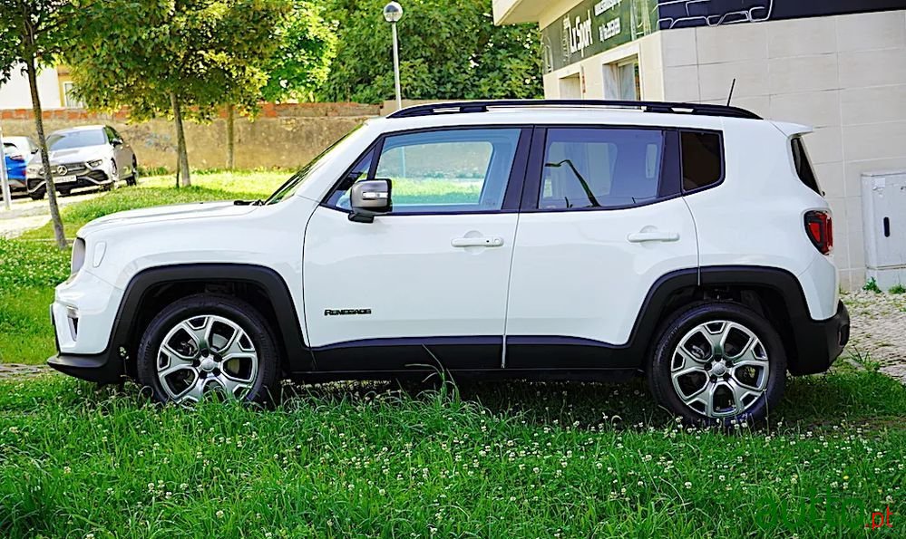 2021' Jeep Renegade 1.3 T Limited Dct photo #3