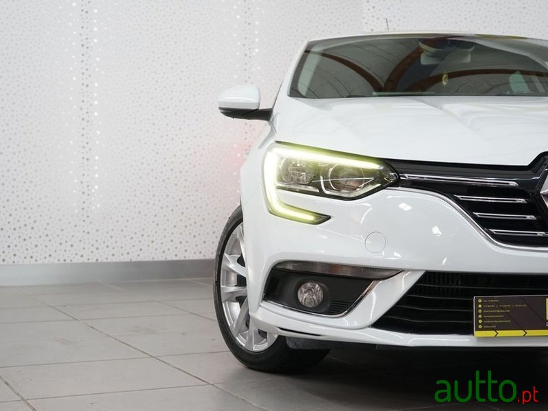 2017' Renault Megane Energy Tce 130 Limited photo #6