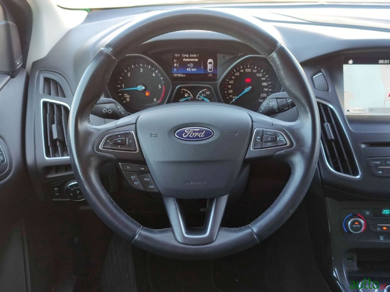 2017' Ford Focus photo #5