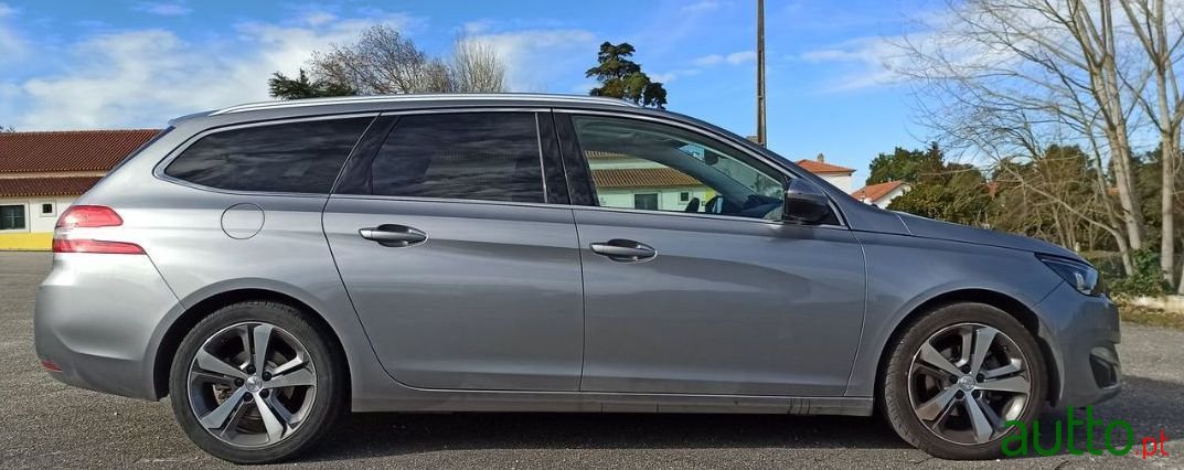 2015' Peugeot 308 Sw photo #1