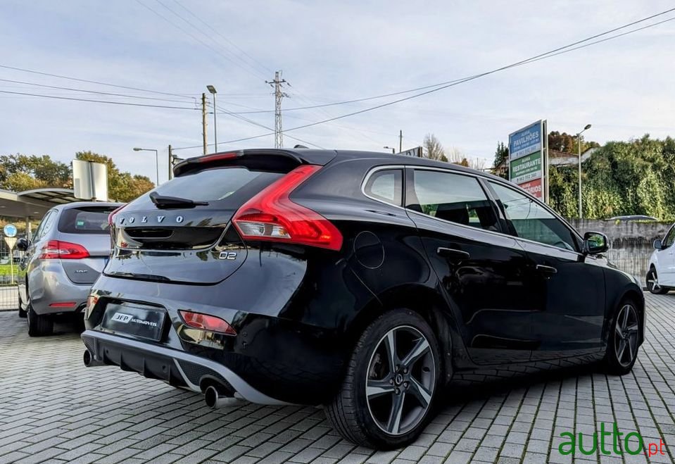 2014' Volvo V40 photo #3