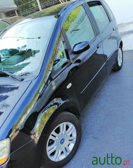 2004' Fiat Idea 1.3 Multijet photo #1