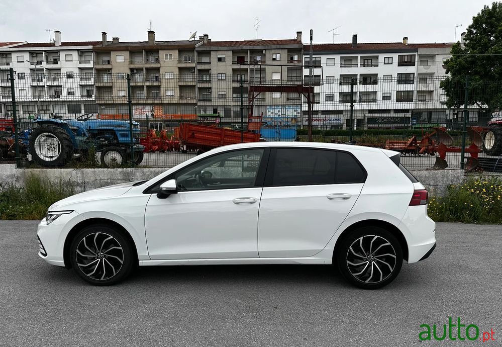 2023' Volkswagen Golf 1.0 Tsi Life photo #3